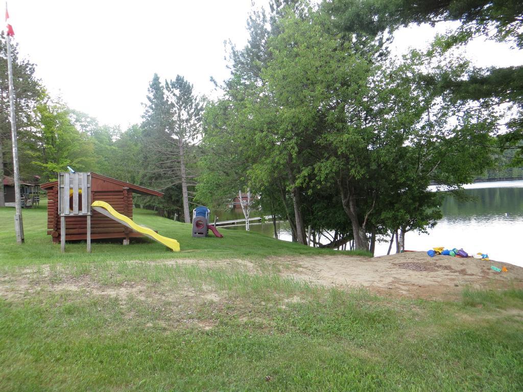 Bondi Village Cottage Resort Lake of Bays المظهر الخارجي الصورة